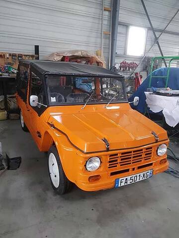 Rénovation de véhicules anciens Méharis & 2CV